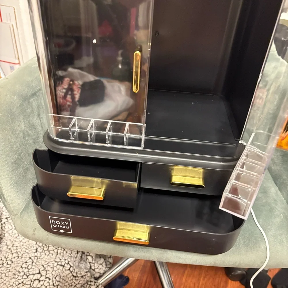 Black and Gold Makeup Organizer with Mirror and light